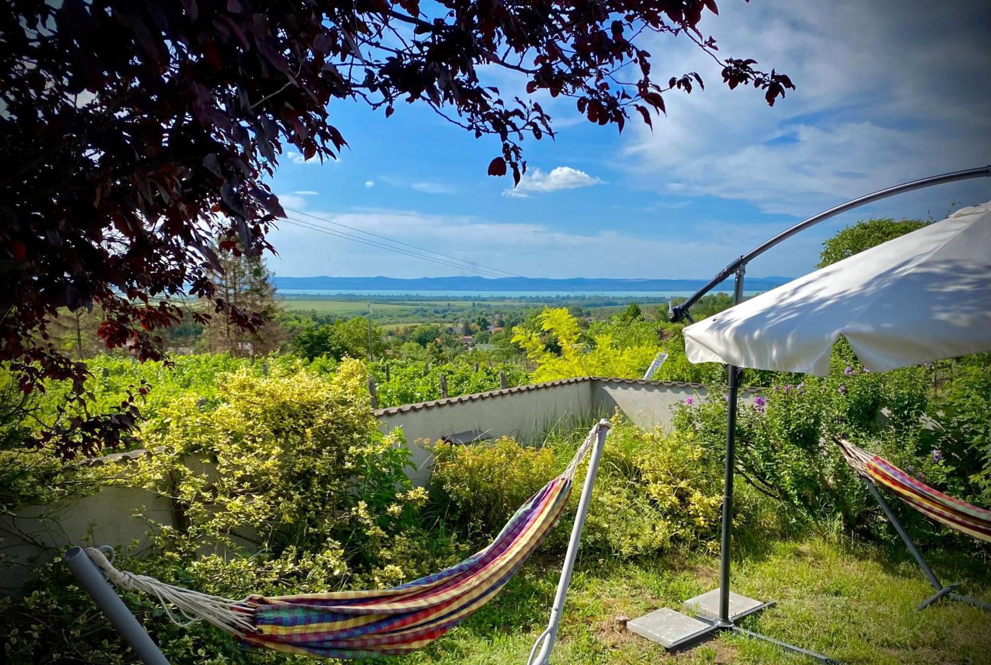 Dharma Horse Shelter Bungalows & Farmping Siófok Exterior foto